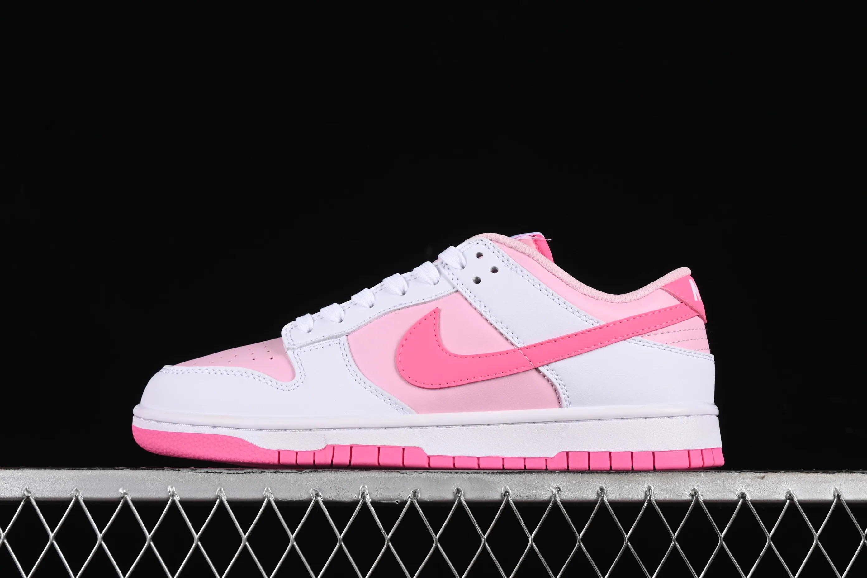 All Categories Nk SB Dunk Series Nk SB Dunk Low Low-top sneakers Nk SB Dunk Low Glacier pink color Low-top casual sports skateboard shoes HQ1181-661